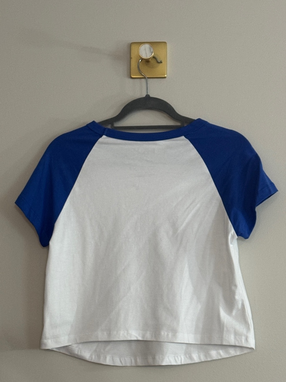 !NK Official 2024 BubbleGum Graphic Raglan CropTee Blue/White Sz L(Fits like Sm) - Picture 3 of 4